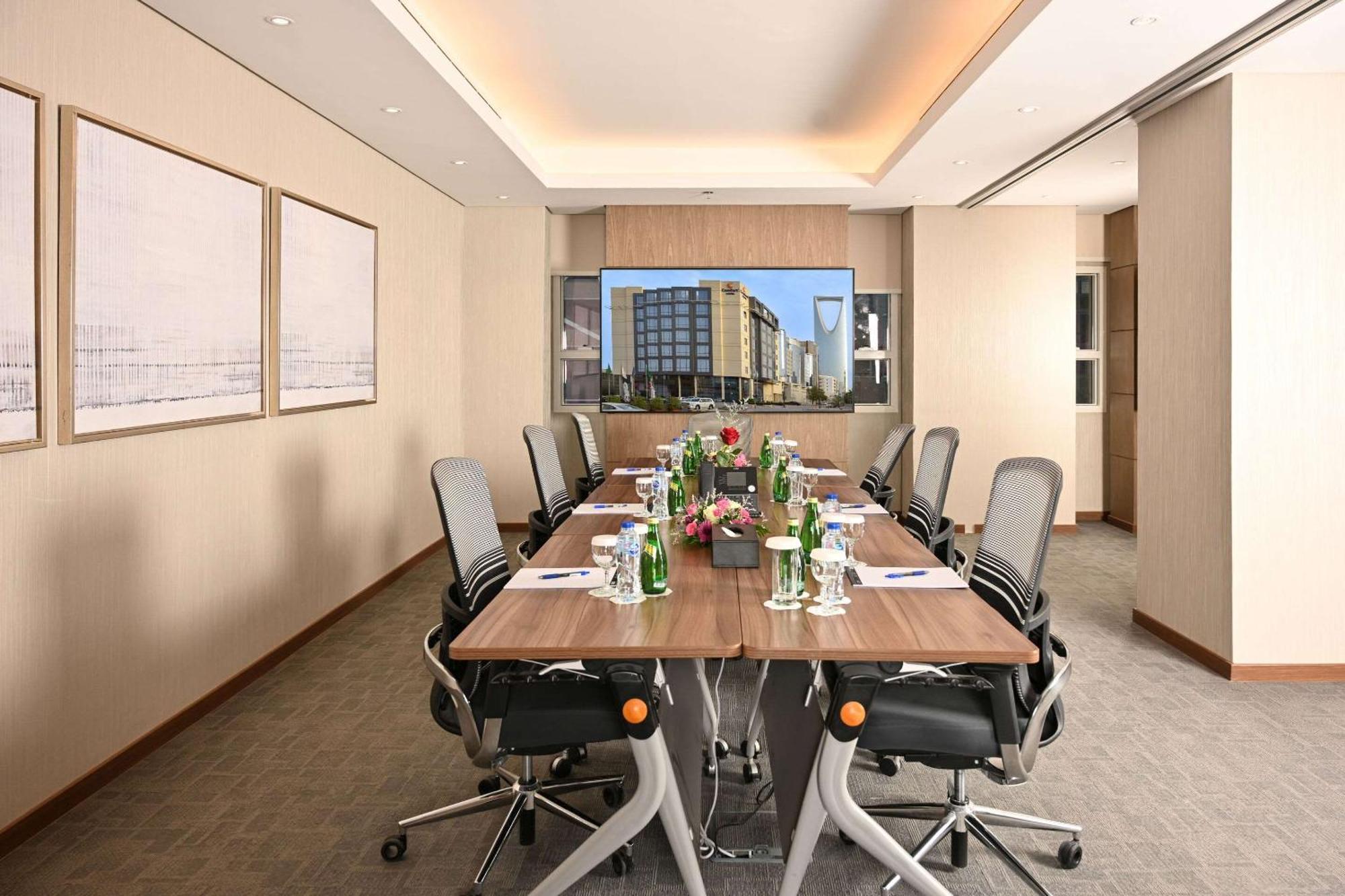 Comfort Hotel Riyadh Olaya Zewnętrze zdjęcie